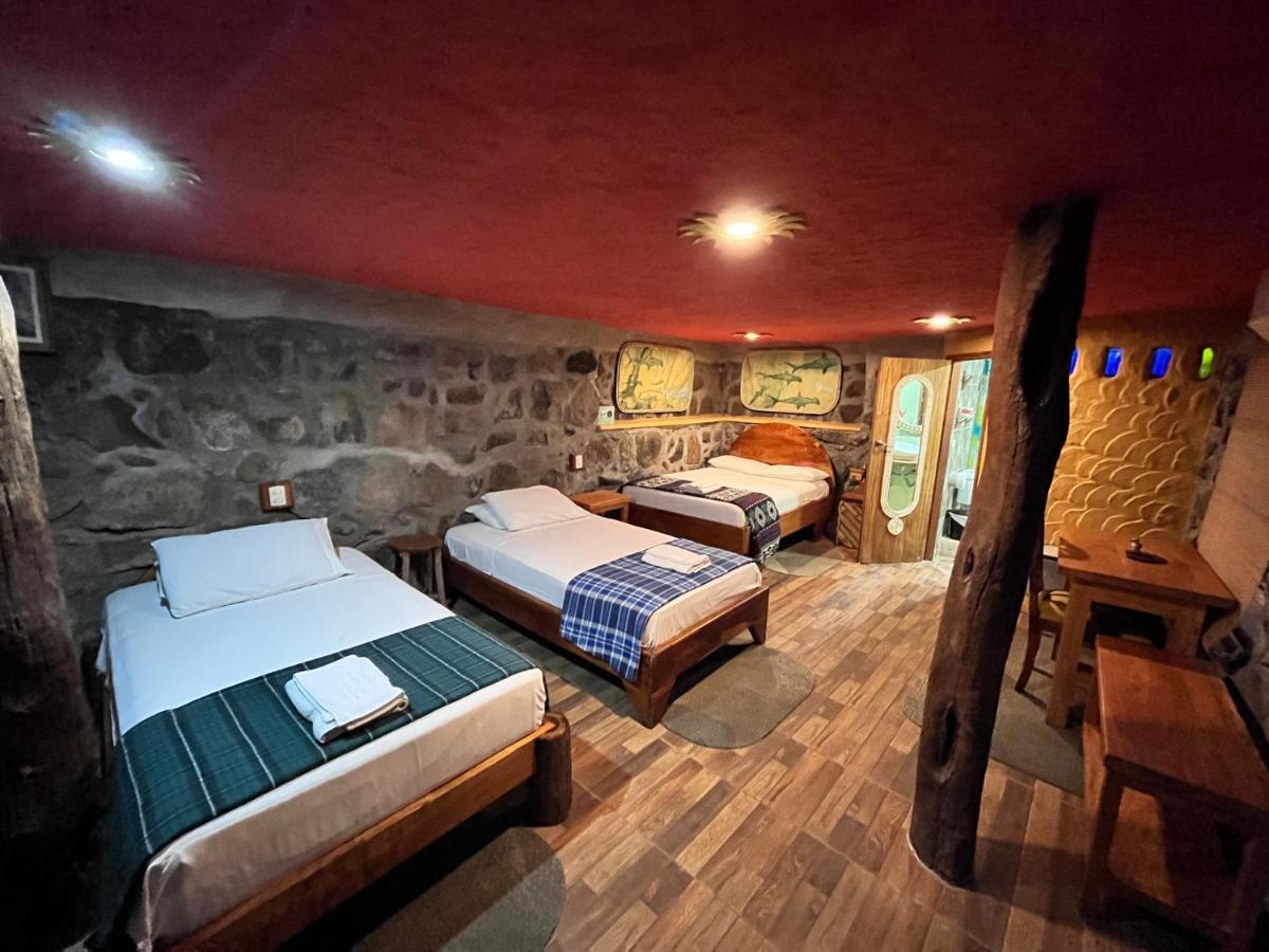 Lonesome George Ecolodge Puerto Ayora  Exterior foto