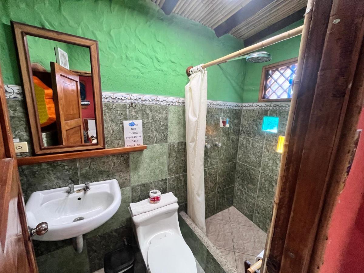 Lonesome George Ecolodge Puerto Ayora  Exterior foto