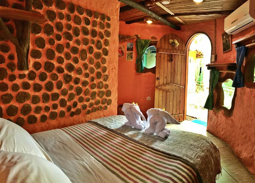Lonesome George Ecolodge Puerto Ayora  Exterior foto